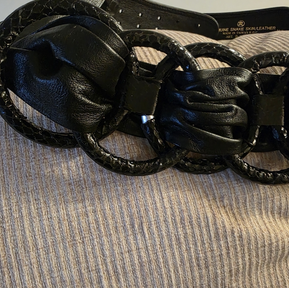 Genuine Snake Skin/leather, M/l ART. 9173, Fastens In Back, Black, Vgc.